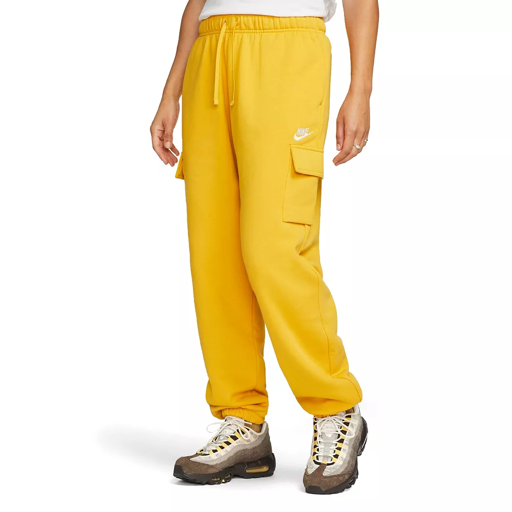 Women's Nike Sportswear Club Fleece Midrise Cargo Pants - Image 4