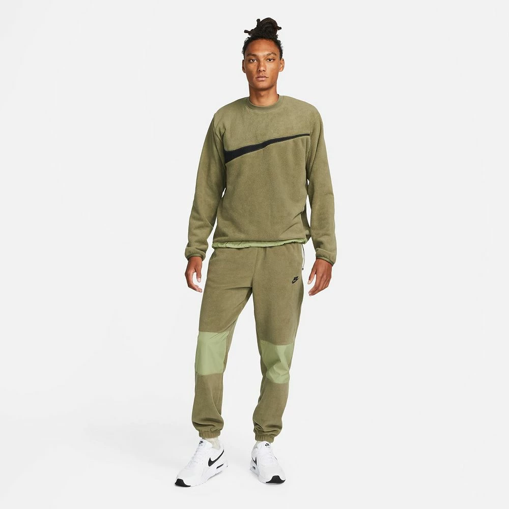 Men's Nike Club+ Fleece Winterized Crew Sweatshirt - Image 4